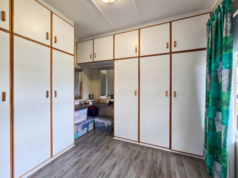 3 Bedroom Property for Sale in Stilbaai Wes Western Cape